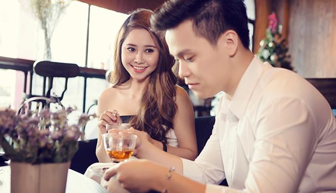 Các chàng trai có nghĩa vụ phải đưa nàng về tận nhà