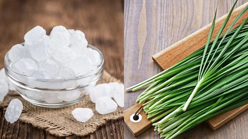 Trị viêm tai giữa bằng lá hẹ hấp phèn chua