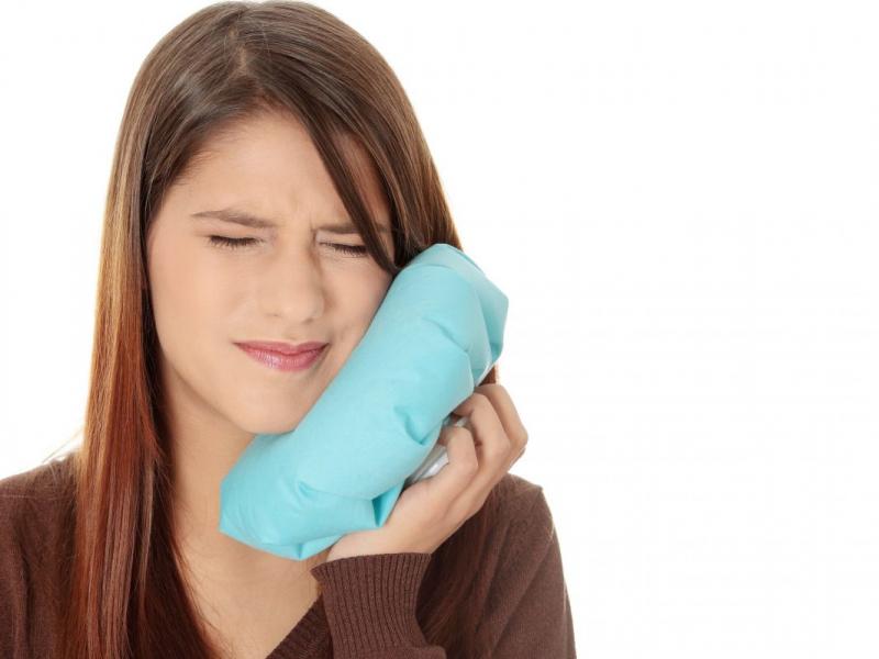 Cách giảm đau răng khôn bằng phương pháp chườm lạnh