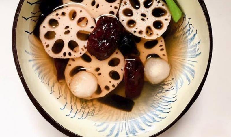 Củ sen thanh mát, giúp giải độc gan