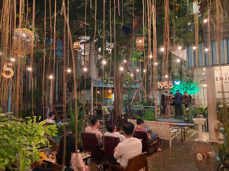 Cafe 1985 Garden một địa điểm lý tưởng chile cùng bạn bè