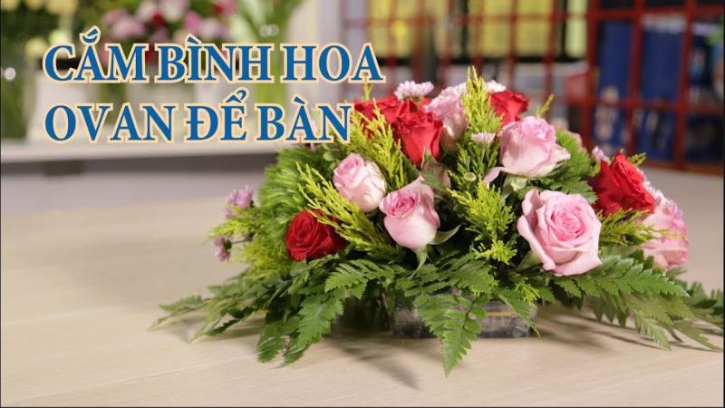 Cắm hoa hình oval (bầu dục)