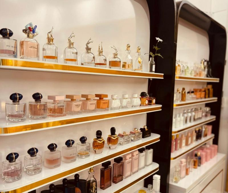 Cam Perfume BG
