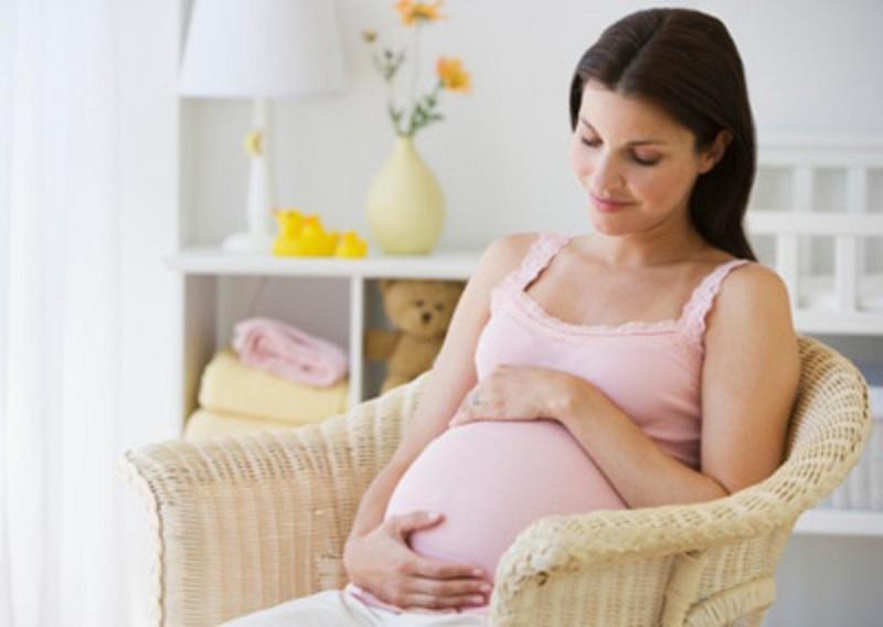 Thay đổi tư thế đột ngột có thể làm bà bầu bị choáng váng