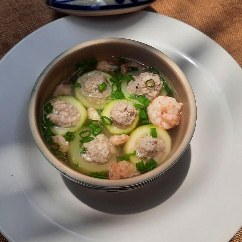Canh bí ngòi nhồi tôm thịt