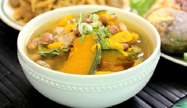 Canh bí thịt bằm mộc nhĩ