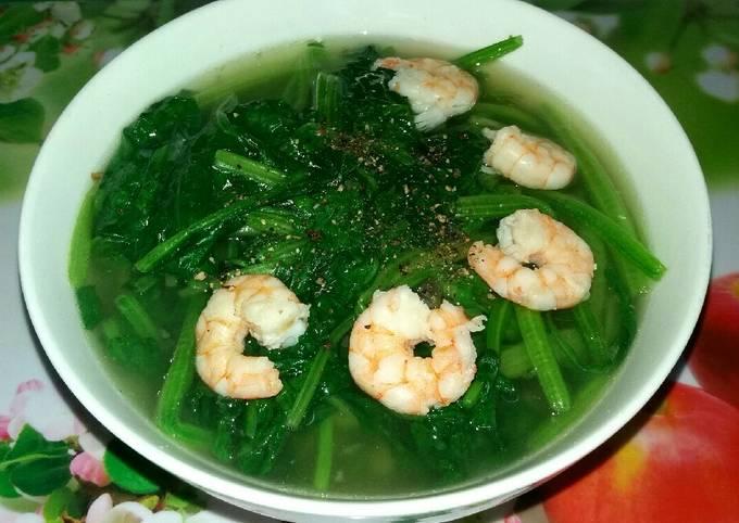 Canh cải bó xôi nấu với tôm