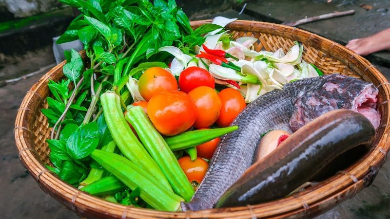 Canh chua cá rô nấu hoa so đũa