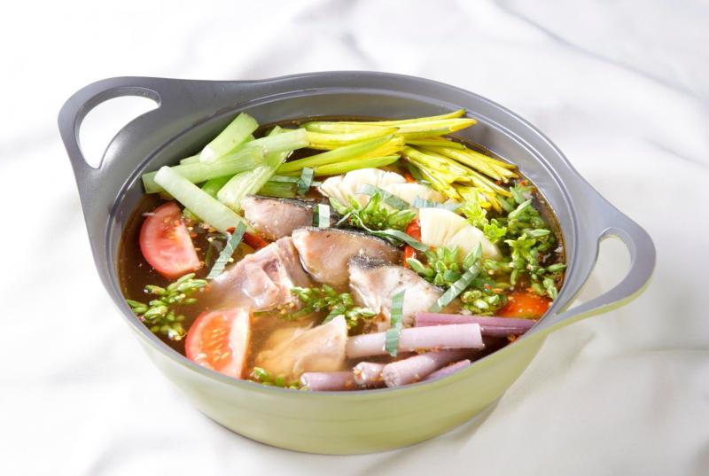 Canh chua cá với măng