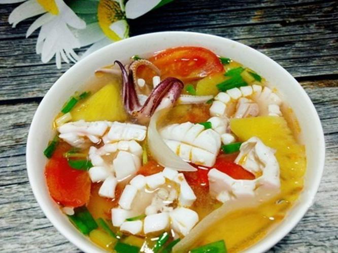 Canh chua mực