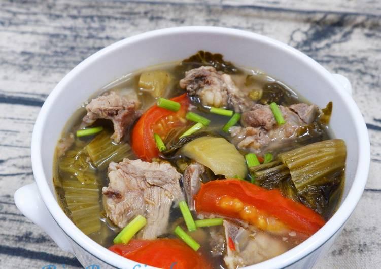 Canh chua sườn với dưa