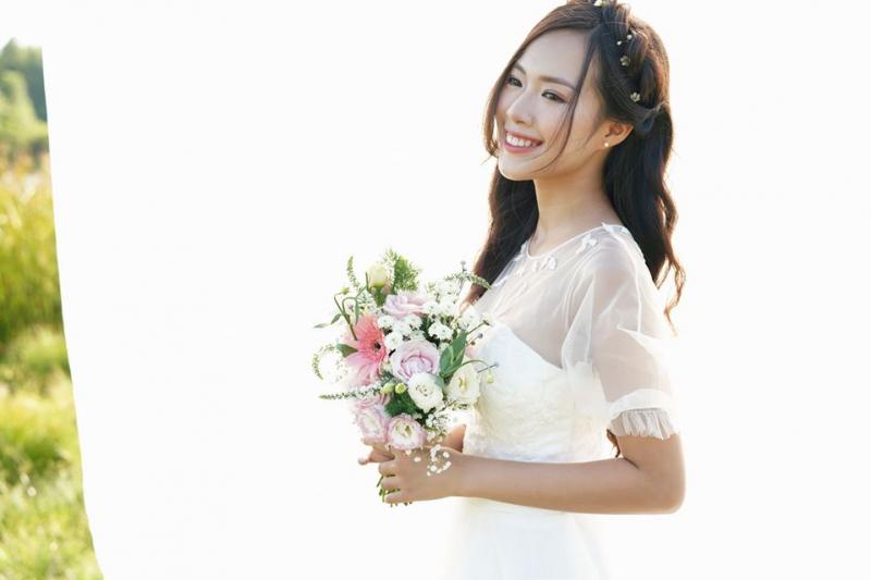 Canh Dong Bat Tan Studio
