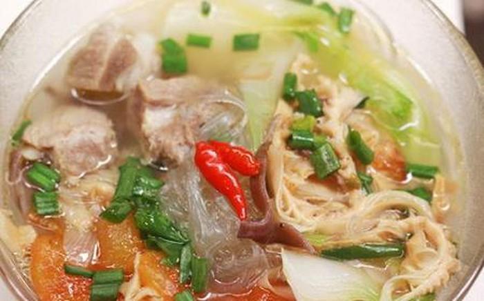 Canh miến nấu măng