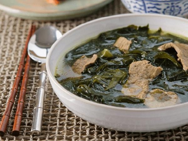 Canh rong biển thịt bò