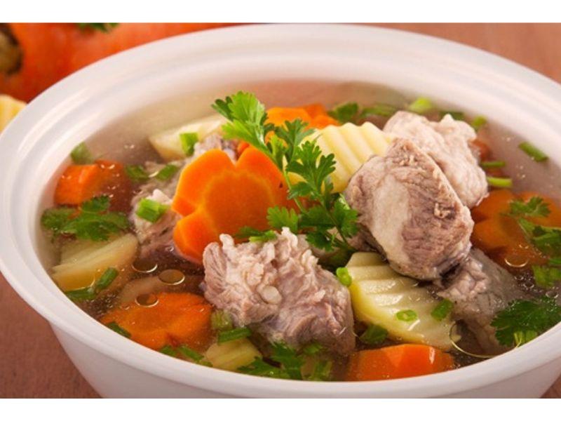 Canh sườn với khoai tây
