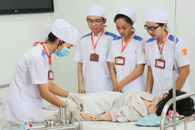 Cao đẳng Viễn Đông