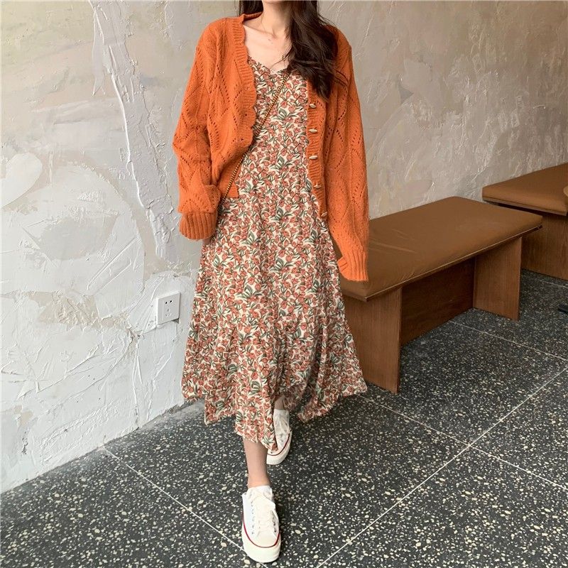 Cardigan + váy hoa nhí