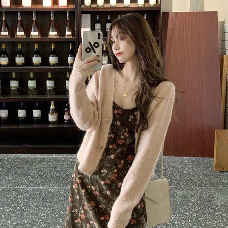 Cardigan + váy hoa nhí