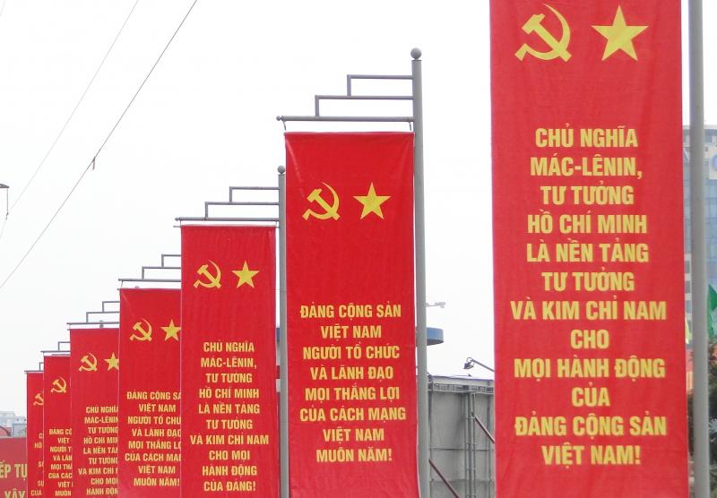 Quan điểm của Hồ Chí Minh về các nguyên tắc xác định bước đi, các bước đi và biện pháp xây dựng chủ nghĩa xã hội trong thời kỳ quá độ ở nước ta; sự vận dụng của Đảng ta hiện nay
