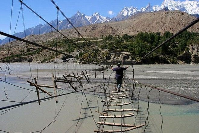 Cầu Hussaini Hanging ở Pakistan