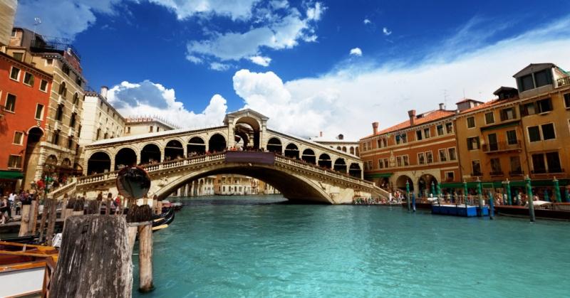 Cầu Rialto, Italia