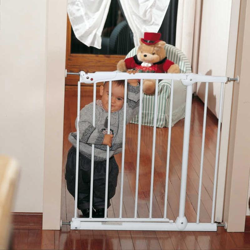 Thanh chắn cầu thang khiến mẹ yên tâm hơn