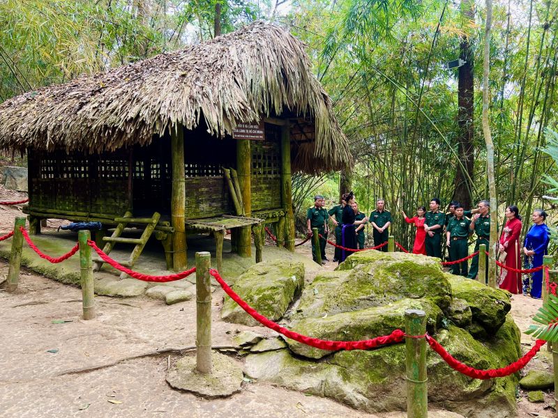 Cây đa Tân Trào ngàn năm lịch sử còn ghi dấu