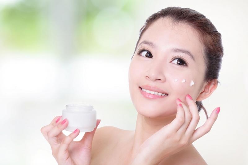 Chăm sóc da mặt trước khi chụp ảnh thẻ
