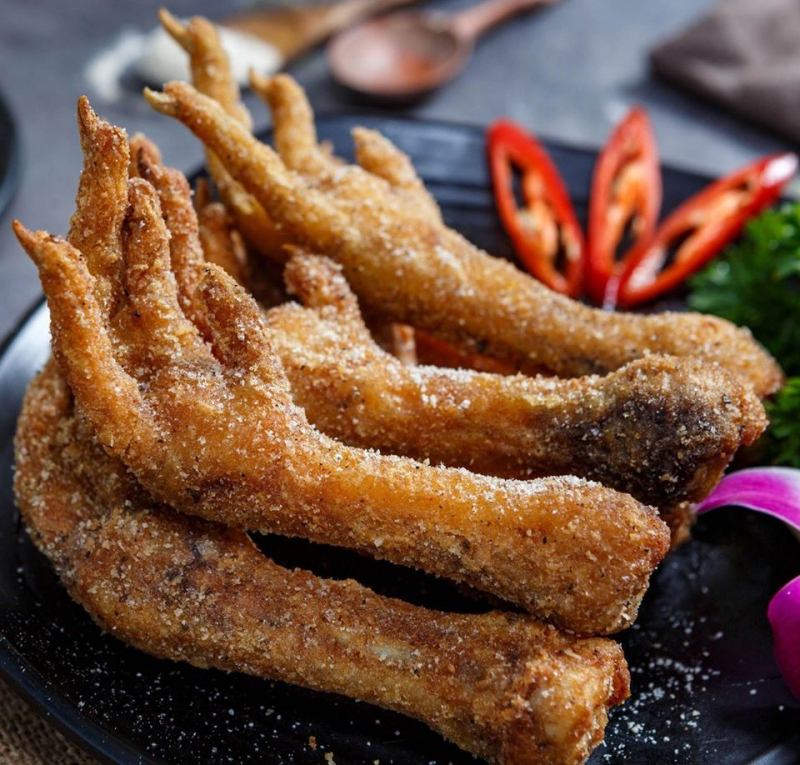 Chân gà rang muối