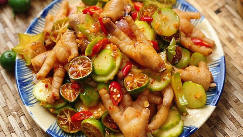 Chân gà trộn chua cay