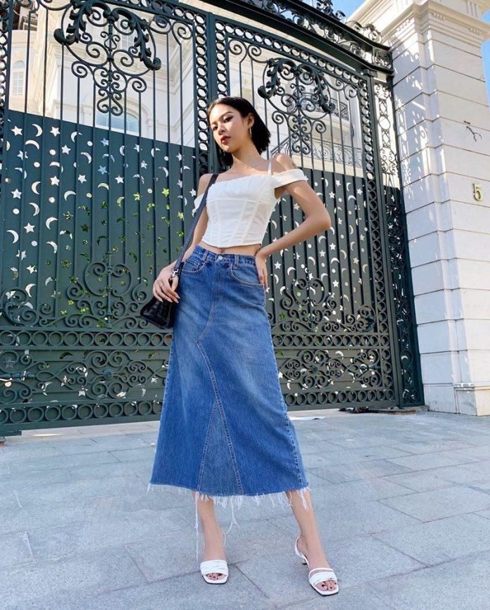 Chân váy dài cùng áo croptop cá tính