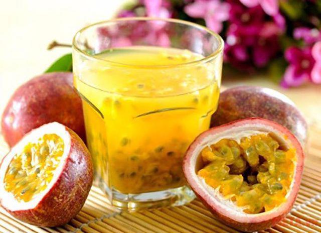Chanh leo ấm cũng giúp bạn giảm đáng kể cơn đau bụng đang làm bạn khó chịu đấy!