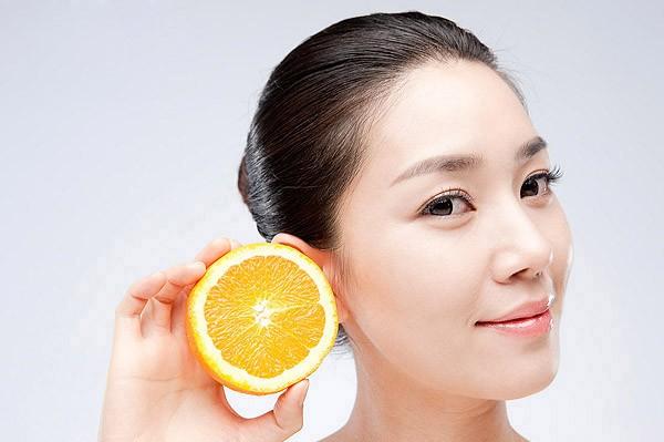 Tẩy lông mặt bằng chanh tươi