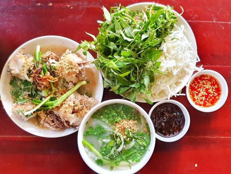 Cháo cá lóc rau đắng
