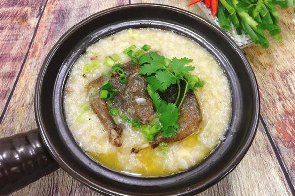 Cháo chim bồ câu hạt sen