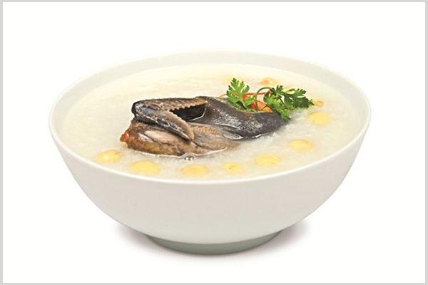 Cháo gà ác hạt sen