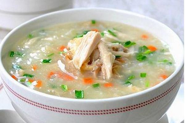 Cháo gà cà rốt hạt sen