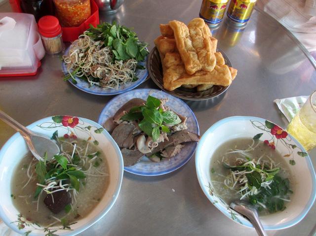 Cháo lòng Cái Tắc