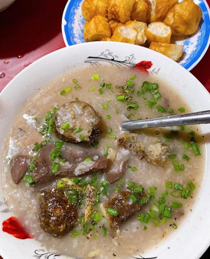 Cháo lòng Má Heo Bình