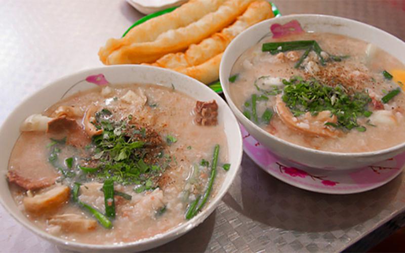 Cháo lòng tiết canh - Trần Khát Chân