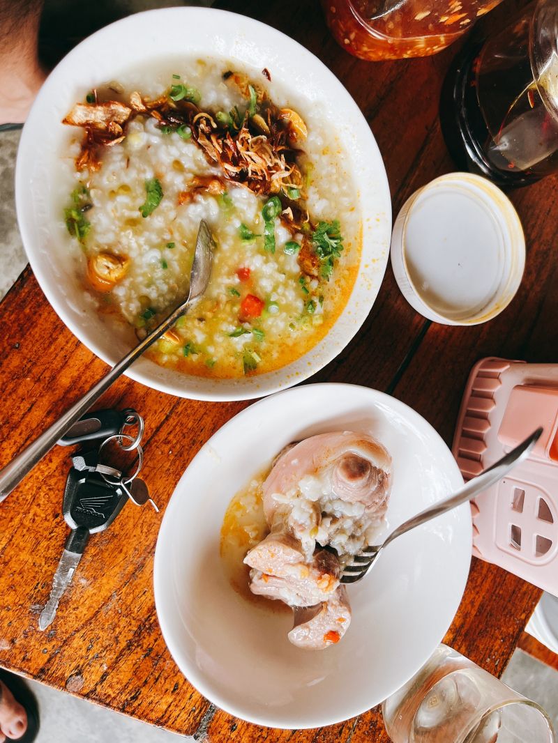 Cháo nghêu Sáu Biểu