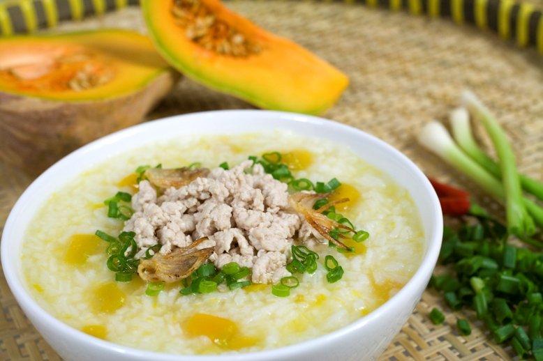 Cháo thịt bằm bí đỏ
