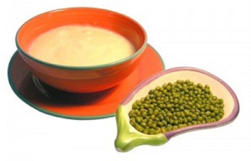 Cháo thịt bò giá đỗ cho bé