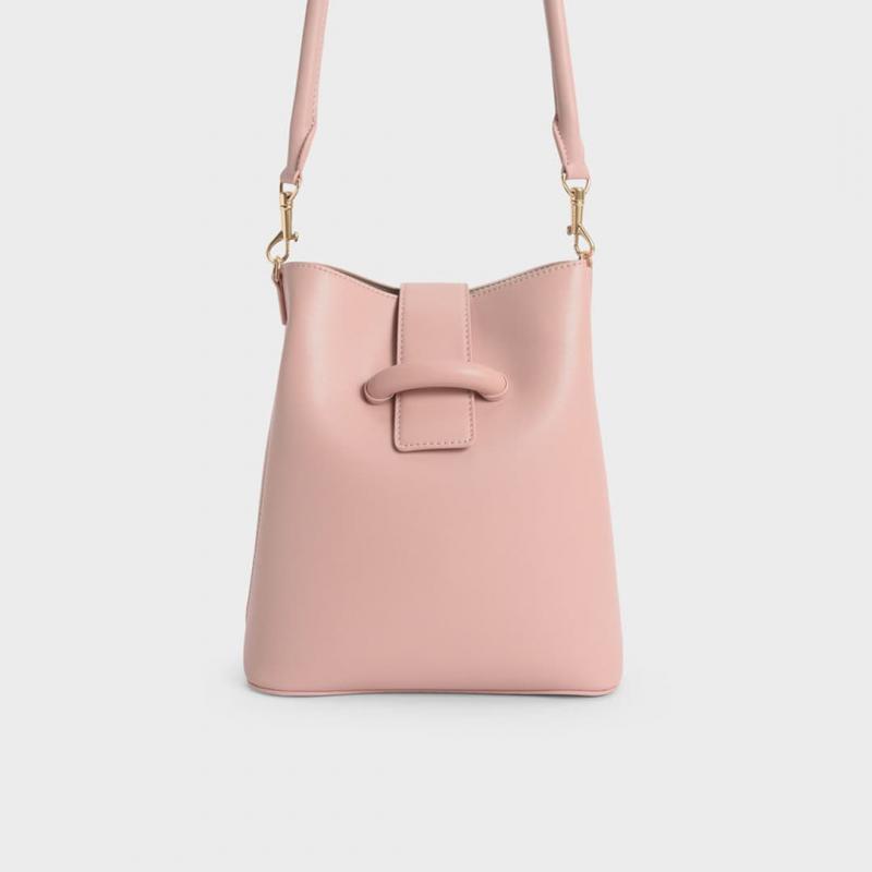 CHARLES & KEITH