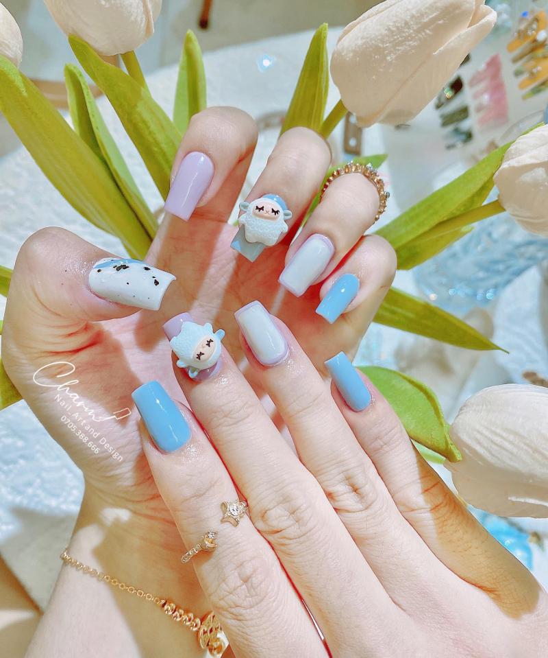 ﻿﻿Charm Nail