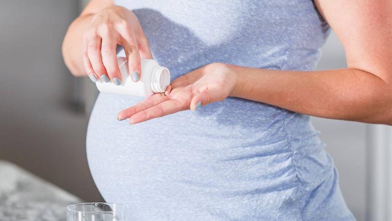 Hãy nói với bác sĩ tất cả những loại thuốc mà bạn đang dùng