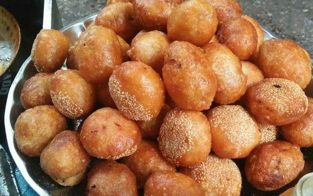 Chị Hương - Bánh Rán Phố Cổ Hà Nội