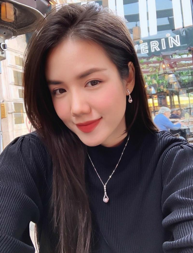 Ca sĩ Phương Ly