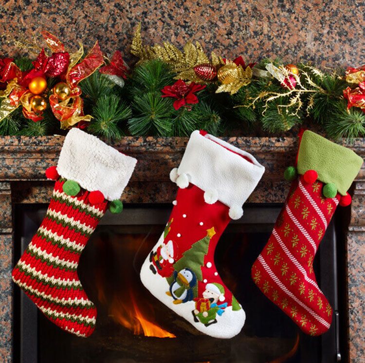 Tại sao ông già Noel lại để quà vào tất