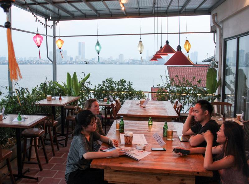 Chillhood - Rooftop Cafe & Bistro